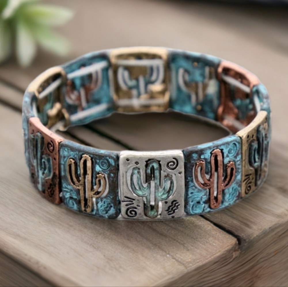 NWT Silver Western cactus stretch bracelet
